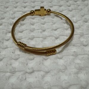 Elegant stainless steel Gold-Tone Women's Bracelet
